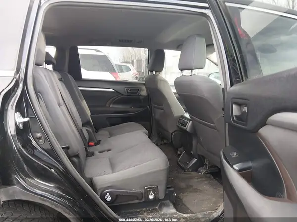 5TDBZRFH4JS828311 2018 TOYOTA HIGHLANDER - Image 8