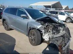 5TDBZRFH4JS834061 2018 TOYOTA HIGHLANDER