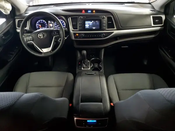 5TDBZRFH4JS841737 2018 TOYOTA HIGHLANDER - Image 8