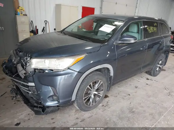 5TDBZRFH4JS856688 2018 TOYOTA HIGHLANDER - Image 2