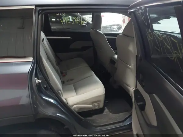 5TDBZRFH4JS856688 2018 TOYOTA HIGHLANDER - Image 8