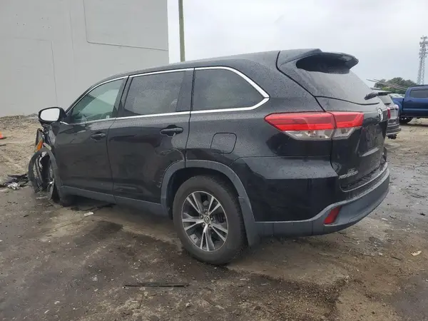 5TDBZRFH4KS701267 2019 TOYOTA HIGHLANDER - Image 2