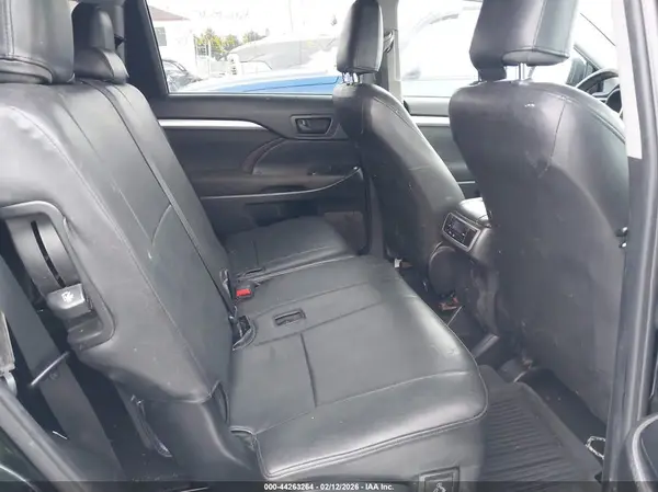 5TDBZRFH4KS708896 2019 TOYOTA HIGHLANDER - Image 8