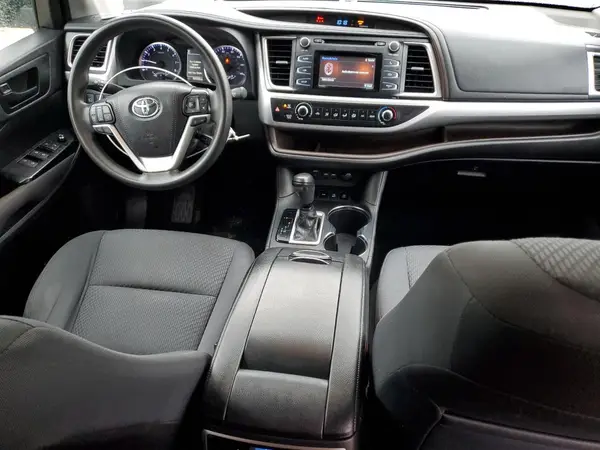 5TDBZRFH4KS711202 2019 TOYOTA HIGHLANDER - Image 8