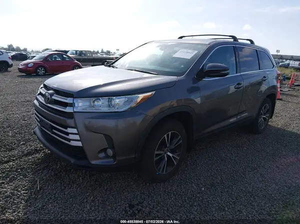 5TDBZRFH4KS716030 2019 TOYOTA HIGHLANDER - Image 2