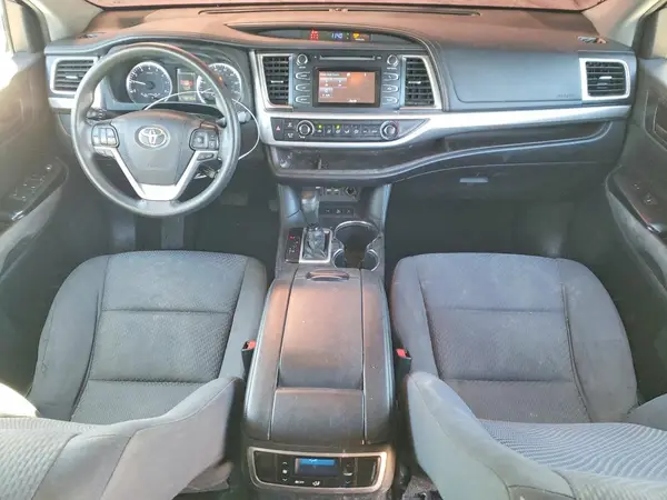 5TDBZRFH4KS725102 2019 TOYOTA HIGHLANDER - Image 8