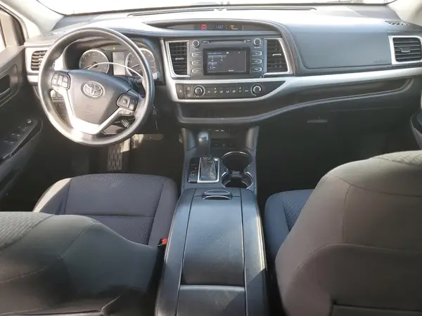 5TDBZRFH4KS737153 2019 TOYOTA HIGHLANDER - Image 8
