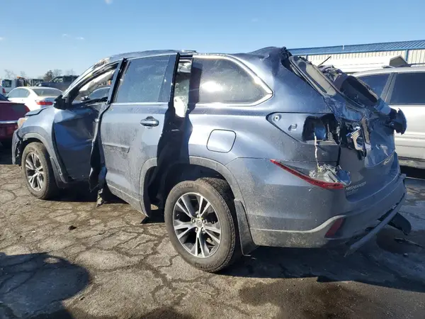 5TDBZRFH4KS738092 2019 TOYOTA HIGHLANDER - Image 2