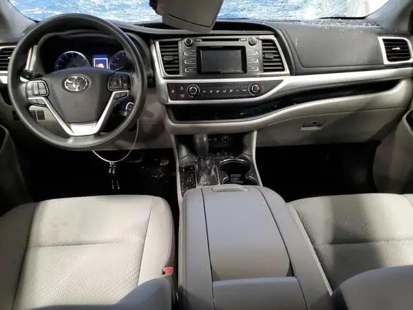 5TDBZRFH4KS738917 2019 TOYOTA HIGHLANDER - Image 8