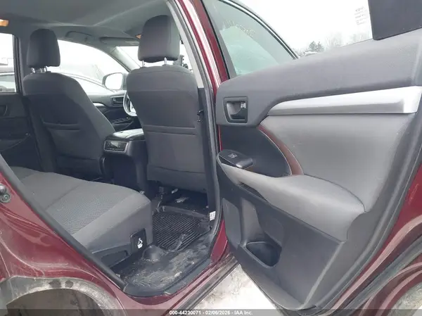 5TDBZRFH4KS739937 2019 TOYOTA HIGHLANDER - Image 8