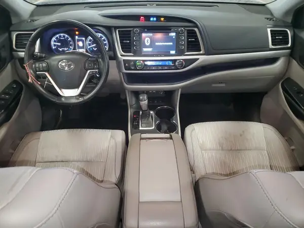5TDBZRFH4KS740456 2019 TOYOTA HIGHLANDER - Image 8
