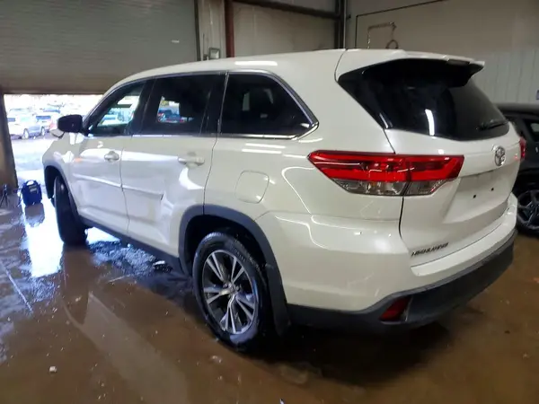 5TDBZRFH4KS742434 2019 TOYOTA HIGHLANDER - Image 2