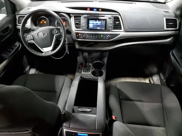 5TDBZRFH4KS916230 2019 TOYOTA HIGHLANDER - Image 8