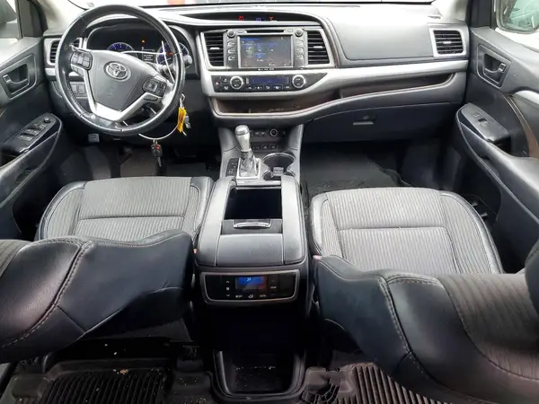 5TDBZRFH4KS917829 2019 TOYOTA HIGHLANDER - Image 8