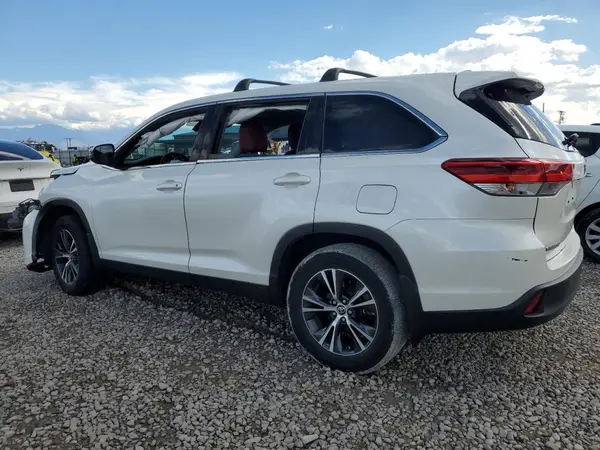 5TDBZRFH4KS918205 2019 TOYOTA HIGHLANDER - Image 2