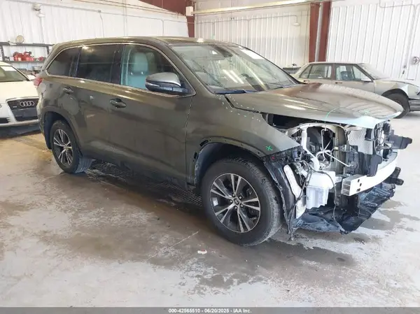 5TDBZRFH4KS920052 2019 TOYOTA HIGHLANDER - Image 1