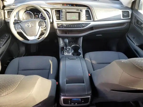 5TDBZRFH4KS924408 2019 TOYOTA HIGHLANDER - Image 8