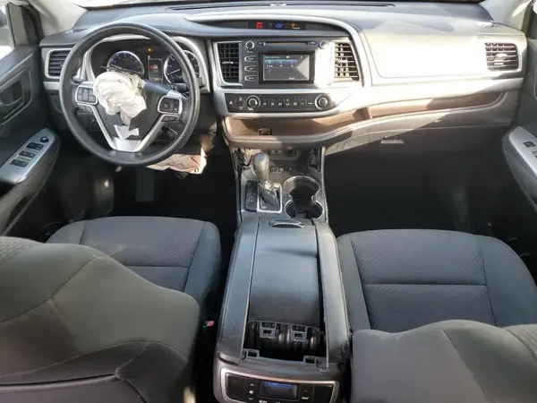 5TDBZRFH4KS937868 2019 TOYOTA HIGHLANDER - Image 8