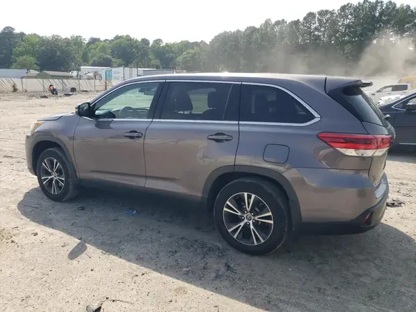 5TDBZRFH4KS948871 2019 TOYOTA HIGHLANDER - Image 2