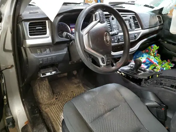 5TDBZRFH4KS956548 2019 TOYOTA HIGHLANDER - Image 8
