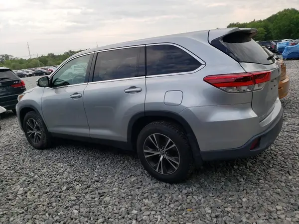 5TDBZRFH4KS957067 2019 TOYOTA HIGHLANDER - Image 2