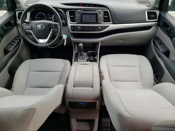 5TDBZRFH4KS957067 2019 TOYOTA HIGHLANDER - Image 8