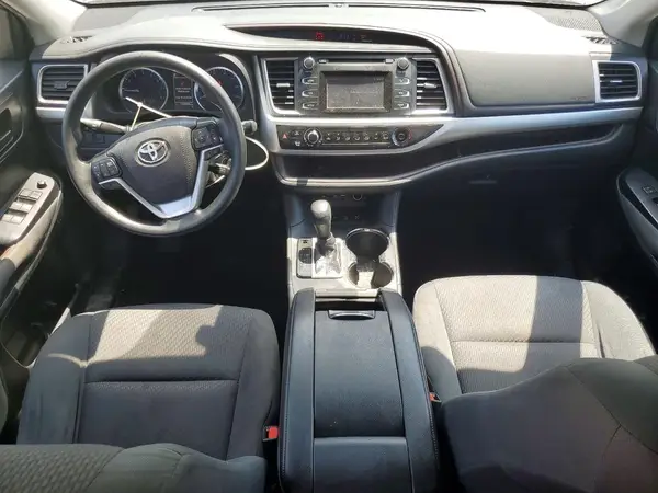 5TDBZRFH4KS961295 2019 TOYOTA HIGHLANDER - Image 8