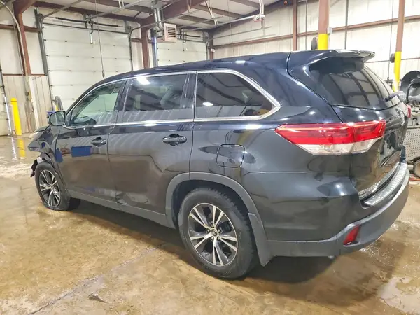 5TDBZRFH4KS977755 2019 TOYOTA HIGHLANDER - Image 2