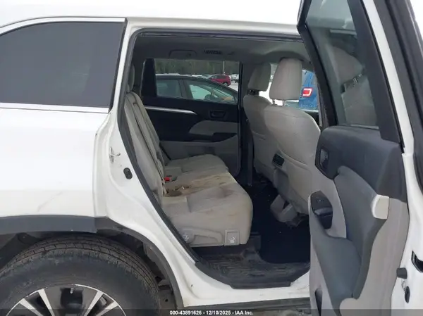 5TDBZRFH4KS993888 2019 TOYOTA HIGHLANDER - Image 8
