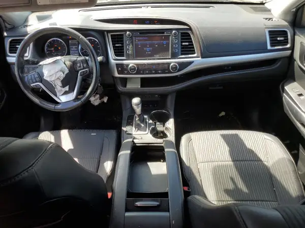 5TDBZRFH4KS996967 2019 TOYOTA HIGHLANDER - Image 8
