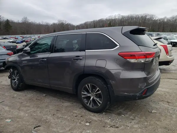 5TDBZRFH5HS375505 2017 TOYOTA HIGHLANDER - Image 2