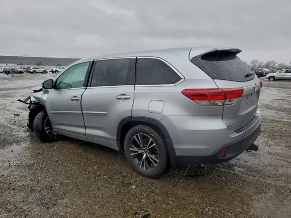 5TDBZRFH5HS378971 2017 TOYOTA HIGHLANDER - Image 2