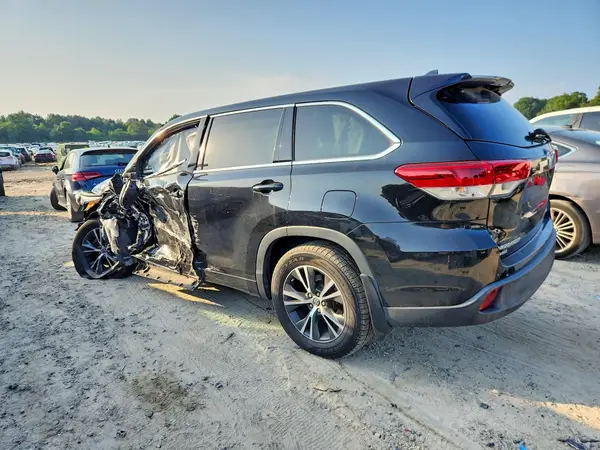 5TDBZRFH5HS379148 2017 TOYOTA HIGHLANDER - Image 2