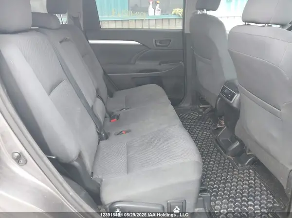 5TDBZRFH5HS409281 2017 TOYOTA HIGHLANDER - Image 8
