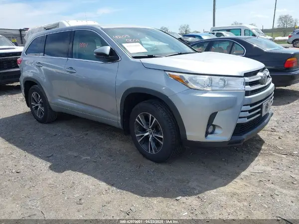 5TDBZRFH5HS437114 2017 TOYOTA HIGHLANDER - Image 1