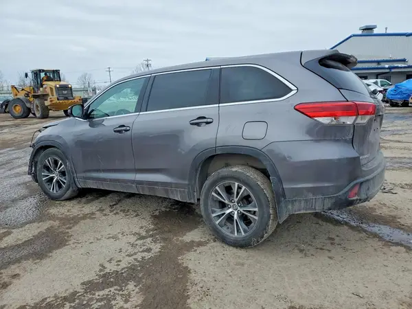 5TDBZRFH5HS445911 2017 TOYOTA HIGHLANDER - Image 2