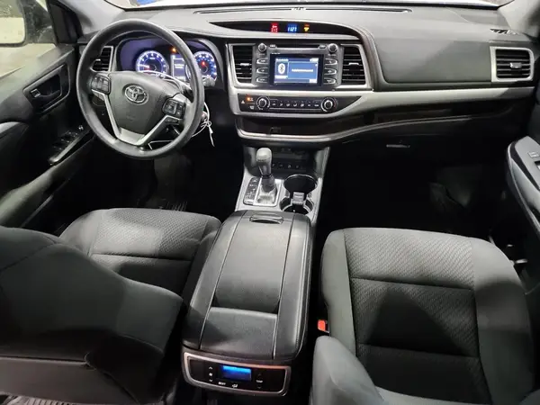 5TDBZRFH5HS469027 2017 TOYOTA HIGHLANDER - Image 8
