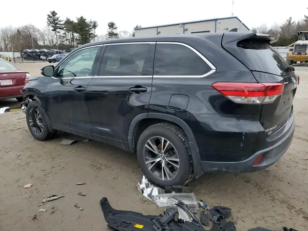 5TDBZRFH5JS490319 2018 TOYOTA HIGHLANDER - Image 2