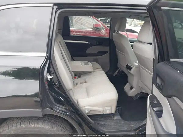5TDBZRFH5JS494077 2018 TOYOTA HIGHLANDER - Image 8