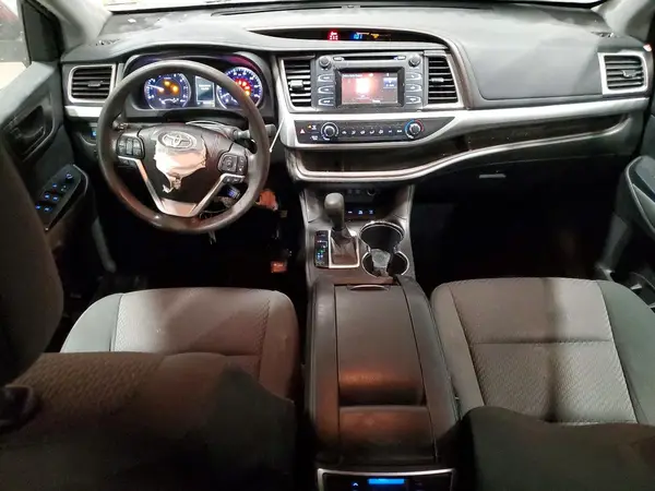 5TDBZRFH5JS806544 2018 TOYOTA HIGHLANDER - Image 8