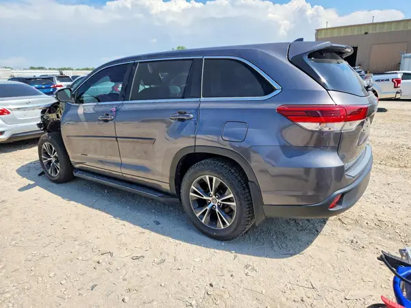 5TDBZRFH5JS812280 2018 TOYOTA HIGHLANDER - Image 2