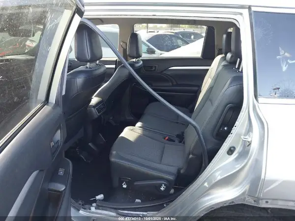 5TDBZRFH5JS813980 2018 TOYOTA HIGHLANDER - Image 8