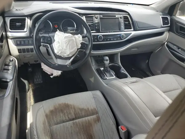 5TDBZRFH5JS824574 2018 TOYOTA HIGHLANDER - Image 8