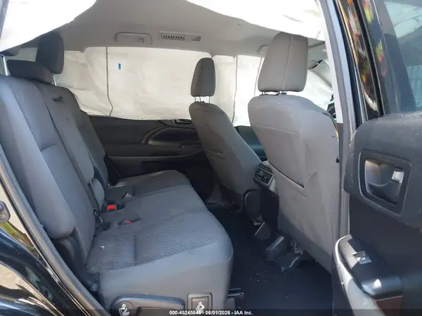 5TDBZRFH5JS842590 2018 TOYOTA HIGHLANDER - Image 8