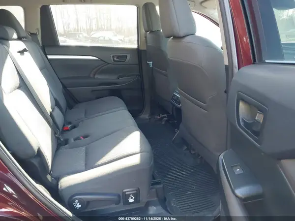 5TDBZRFH5JS848664 2018 TOYOTA HIGHLANDER - Image 8