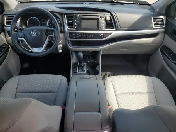 5TDBZRFH5JS848714 2018 TOYOTA HIGHLANDER - Image 8