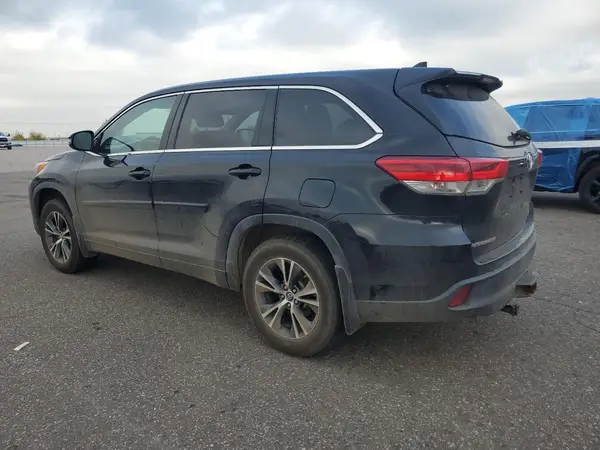 5TDBZRFH5JS883916 2018 TOYOTA HIGHLANDER - Image 2
