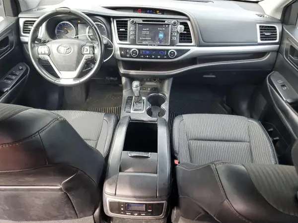 5TDBZRFH5JS883916 2018 TOYOTA HIGHLANDER - Image 8