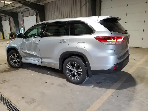 5TDBZRFH5JS889246 2018 TOYOTA HIGHLANDER - Image 2