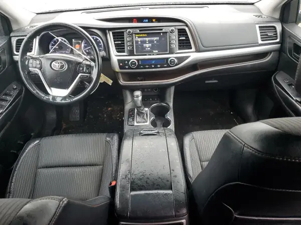 5TDBZRFH5JS908443 2018 TOYOTA HIGHLANDER - Image 8